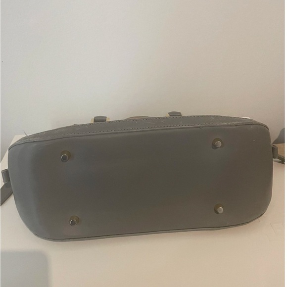 Burberry Gray and Tan Checkered Women's Bag - Picture 11 of 12